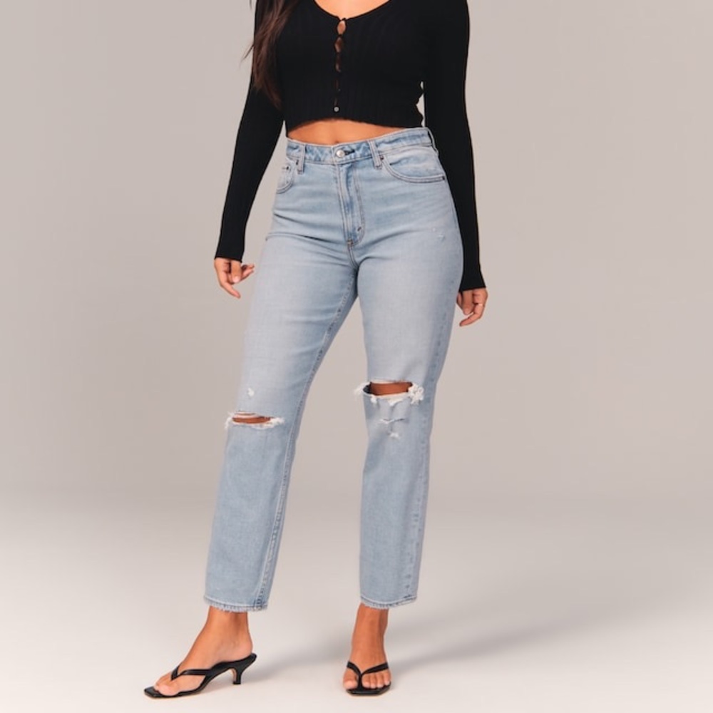 NWT Abercrombie & Fitch High-Rise Mom Jeans